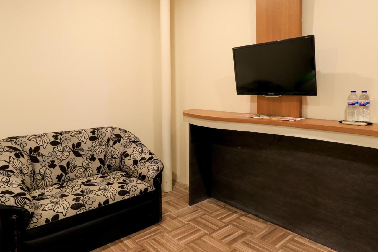 Tab Hotel Surabaya Exteriör bild