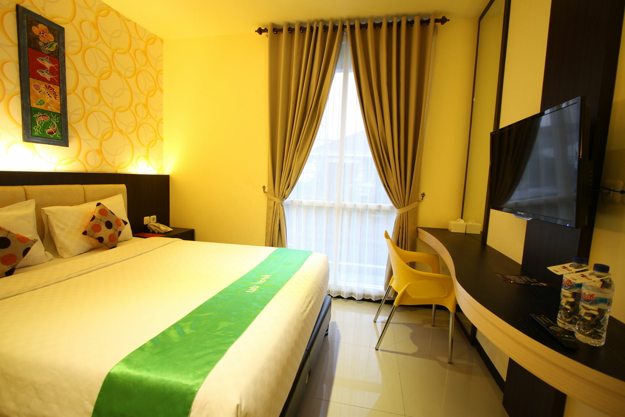 Tab Hotel Surabaya Exteriör bild